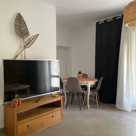 Le Du Comptoir Apartment Villegly